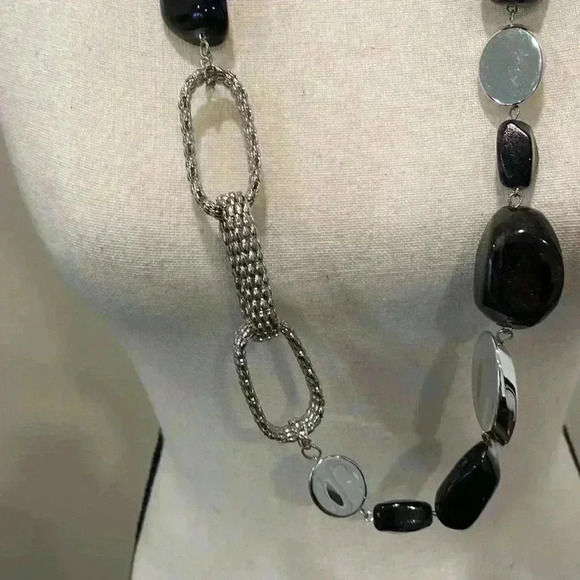 Necklace - Picture 2 of 5